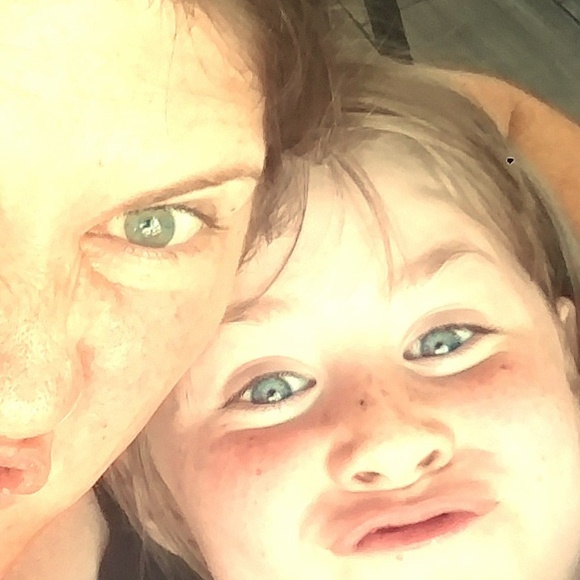 Meet your Posher, Sandra - Picture 1 of 1